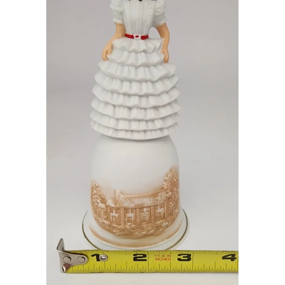 Vintage Avon Scarlett Porcelain Bell Gone With The Wind Tara Plantation 1988 EXC